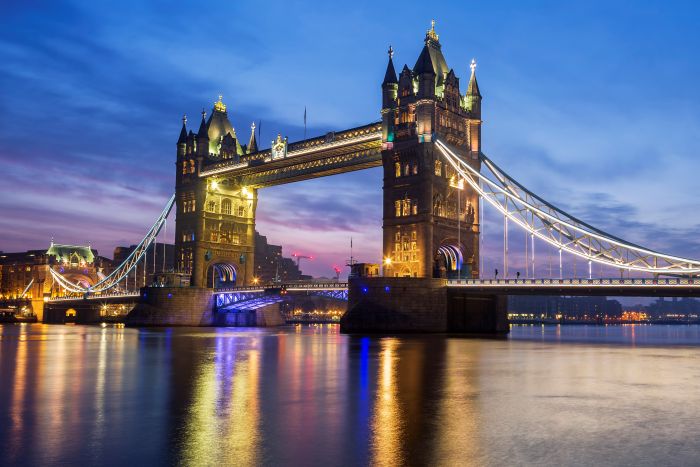 A Guide to Late Licences and Closing Times in Central London